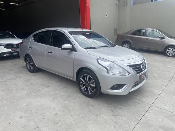 NISSAN VERSA 1.6 16V FLEXSTART V-DRIVE PREMIUM XTRONIC NISSAN VERSA 1.6 16V FLEXSTART V-DRIVE PREMIUM XTRONIC